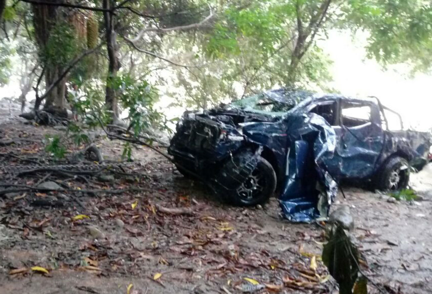 Camioneta se accidentó en el Boquerón Camioneta se accidentó en el Boquerón