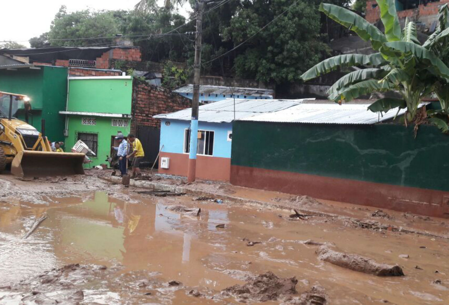 Avalancha en Girardot Avalancha en Girardot
