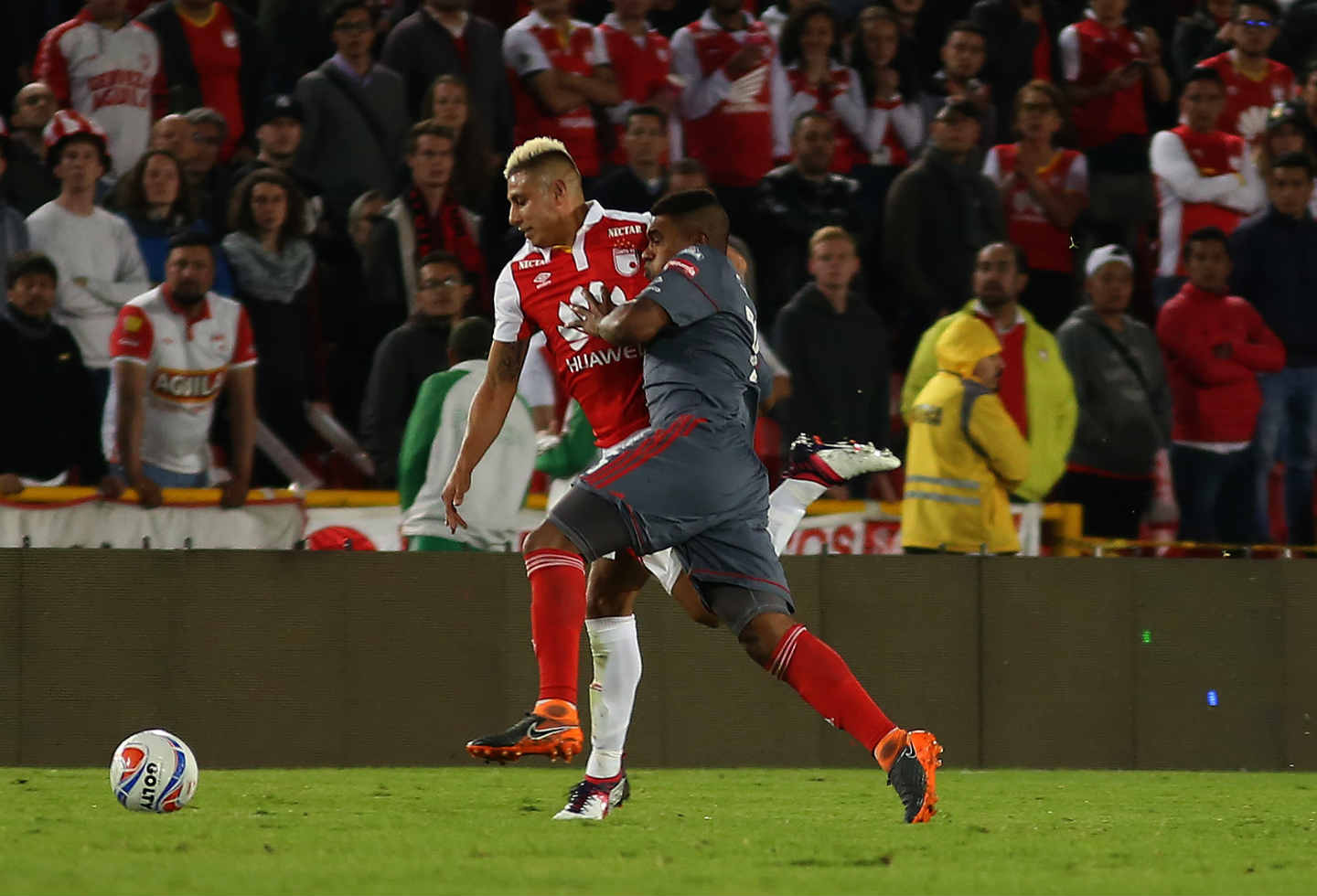 Santa Fe derrotó a América Santa Fe derrotó a América