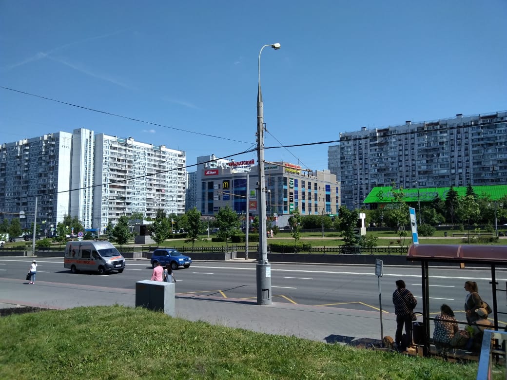 Viviendas uniformes y simétricas, la característica en la ciudad.