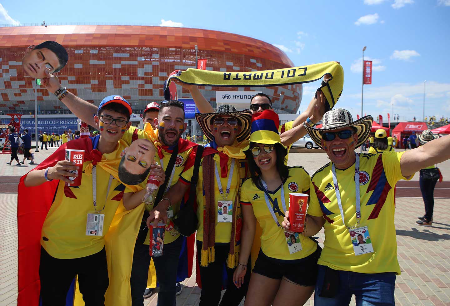 Colombianos acompañan a la Selección Colombia en Saranks