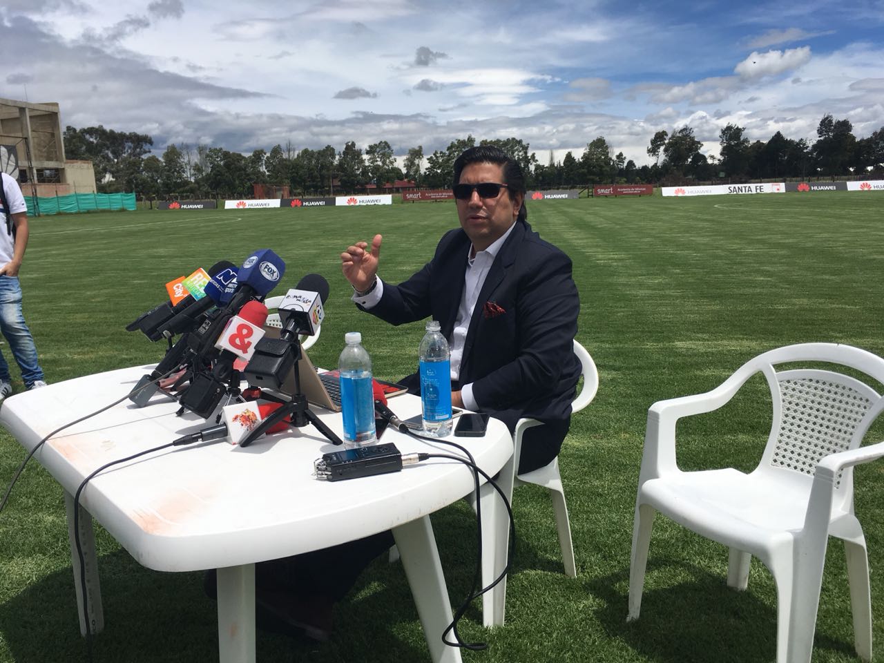 El presidente de Santa Fe, Juan Andrés Carreño, anunció la llegada de Guillermo Sanguinetti como nuevo técnico de Santa Fe.