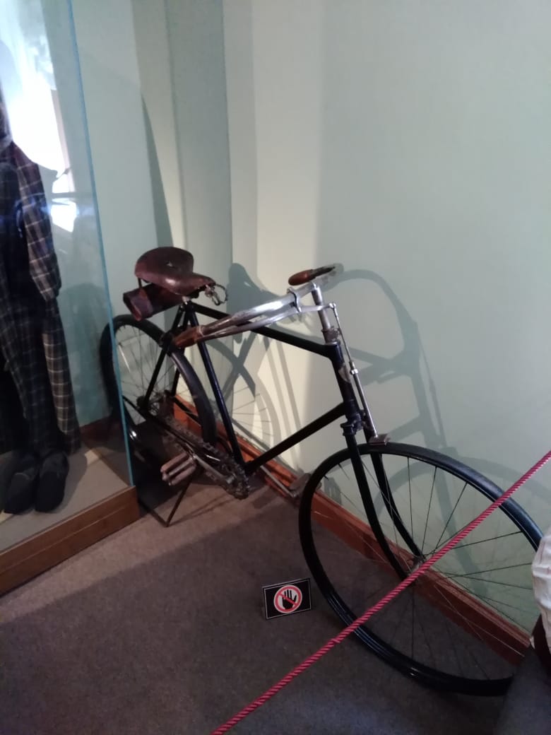 La bicicleta del escritor ruso León Tolstoi, en Rusia.