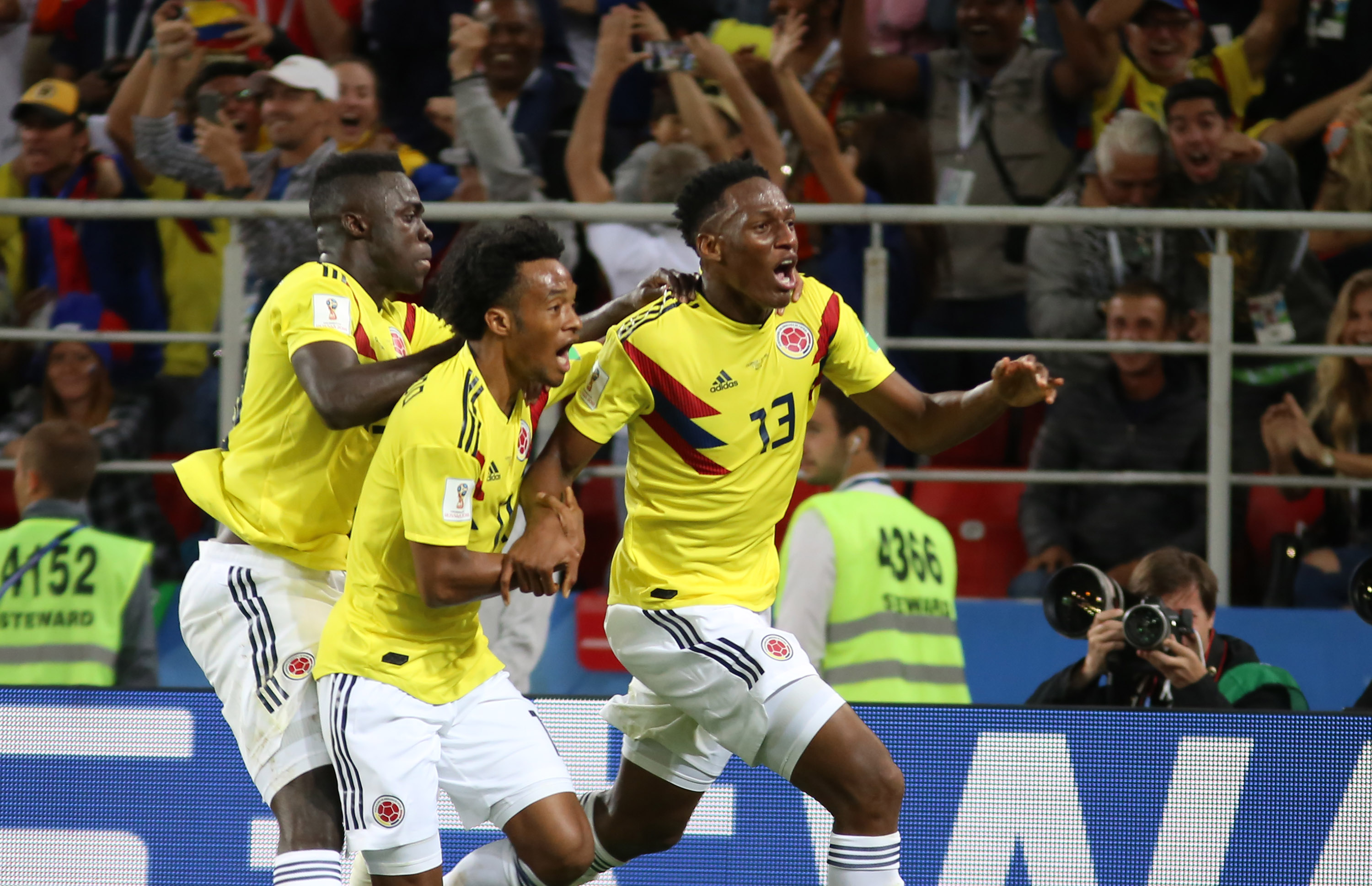 Gol Yerry Mina Colombia Inglaterra Rusia 2018 4