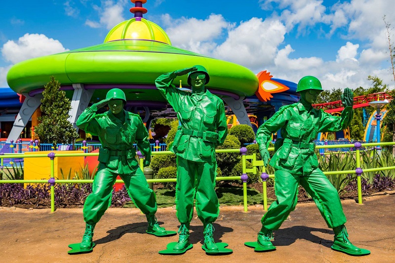 Disney abre su nueva atracción tempatica Toy Story Land