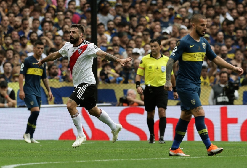 Lucas Pratto igualó el marcador un minuto después, silenciando a La Bombonera.