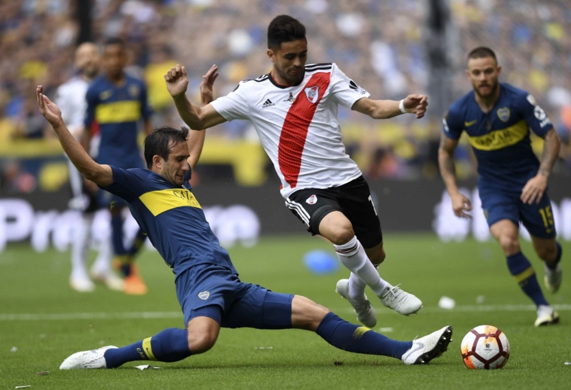 El primer tiempo terminó con un River con muchas oportunidades pero poca efectividad y un Boca que llegó dos veces y en ambas marcó gol.