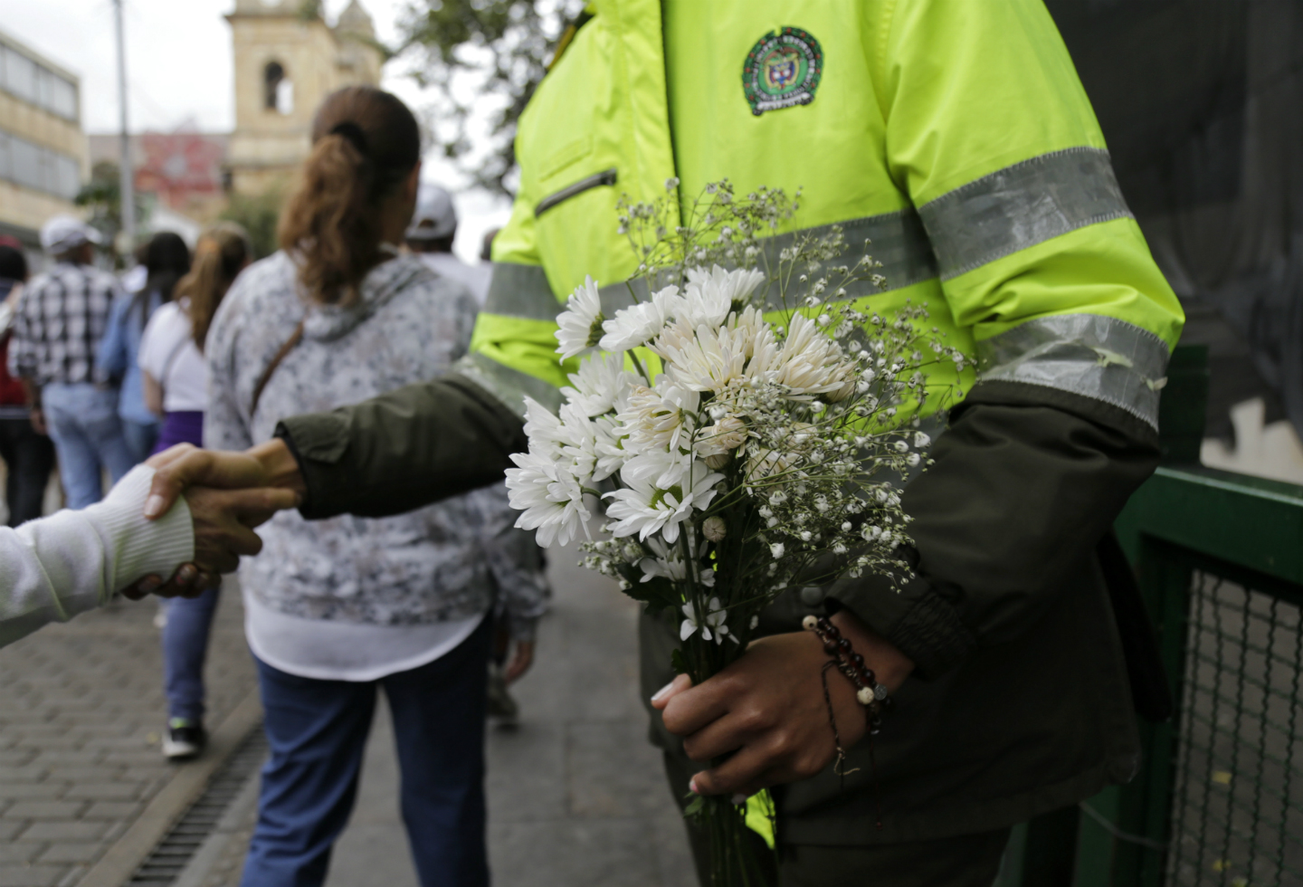 En Bogotá, cientos de personas se movilizaron el 20 de enero de 2019 en rechazo al atentado de la Escuela General Santander