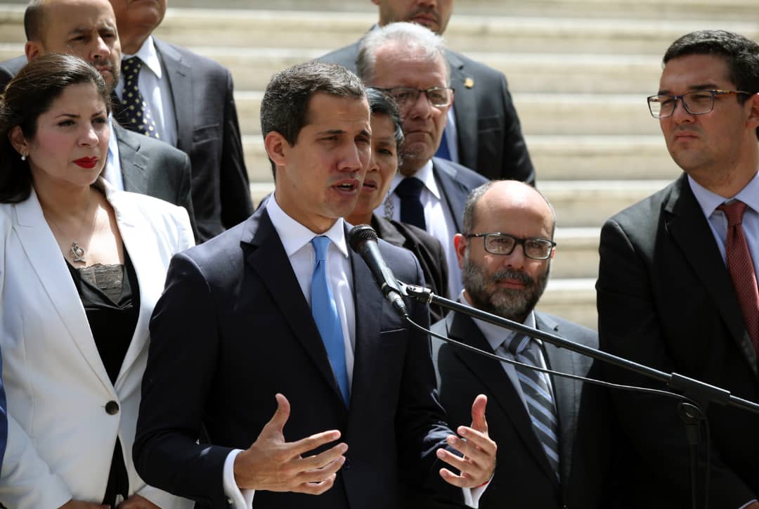 Juan Guaidó con Michelle Bachelet