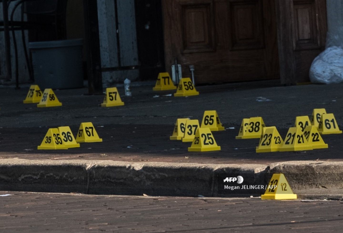 El ataque en Dayton ocurrió horas después de que un hombre de 21 años abriera fuego en un centro comercial de la localidad de El Paso.