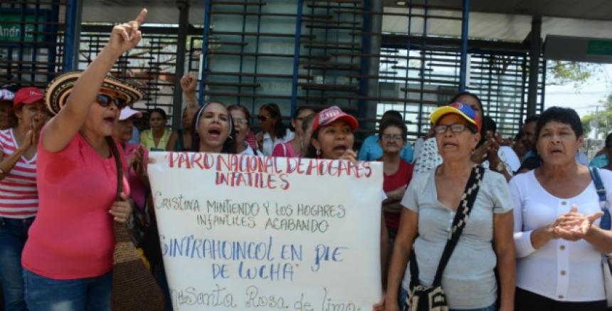 Madres Comunitarias Adelantan Plantón En Sede Del Icbf En Barranquilla Rcn Radio