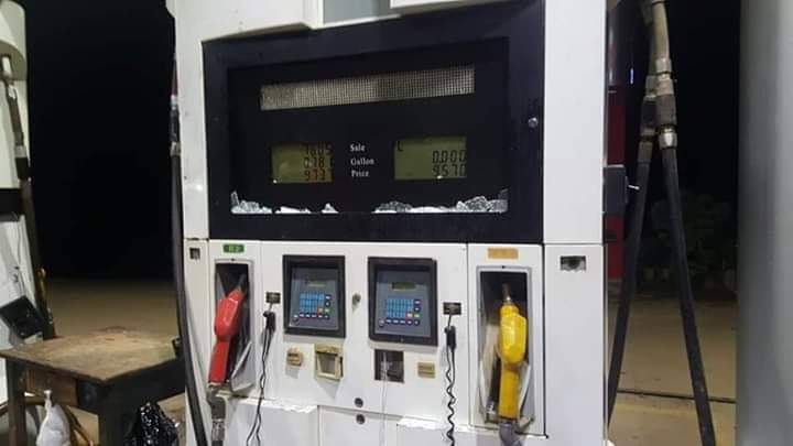 Daños en la estación de gasolina del barrio Comodatos de El Bagre