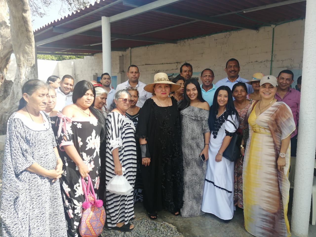 Mujeres wayuu exigen a la ministra cumplirle la palabra