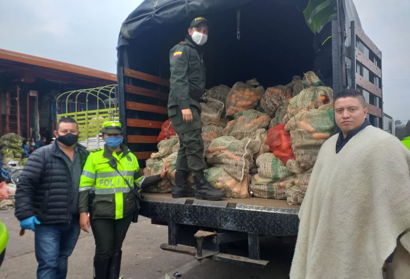 Entrega de mercados en Bogotá