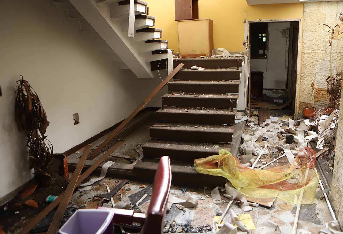 Consulado de Venezuela abandonado en Bogotá / vandalismo en consulado de Venezuela