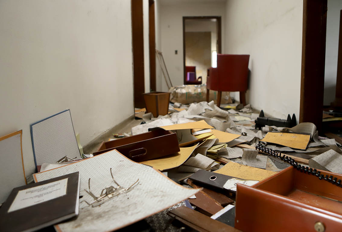 Consulado de Venezuela abandonado en Bogotá / vandalismo en consulado de Venezuela