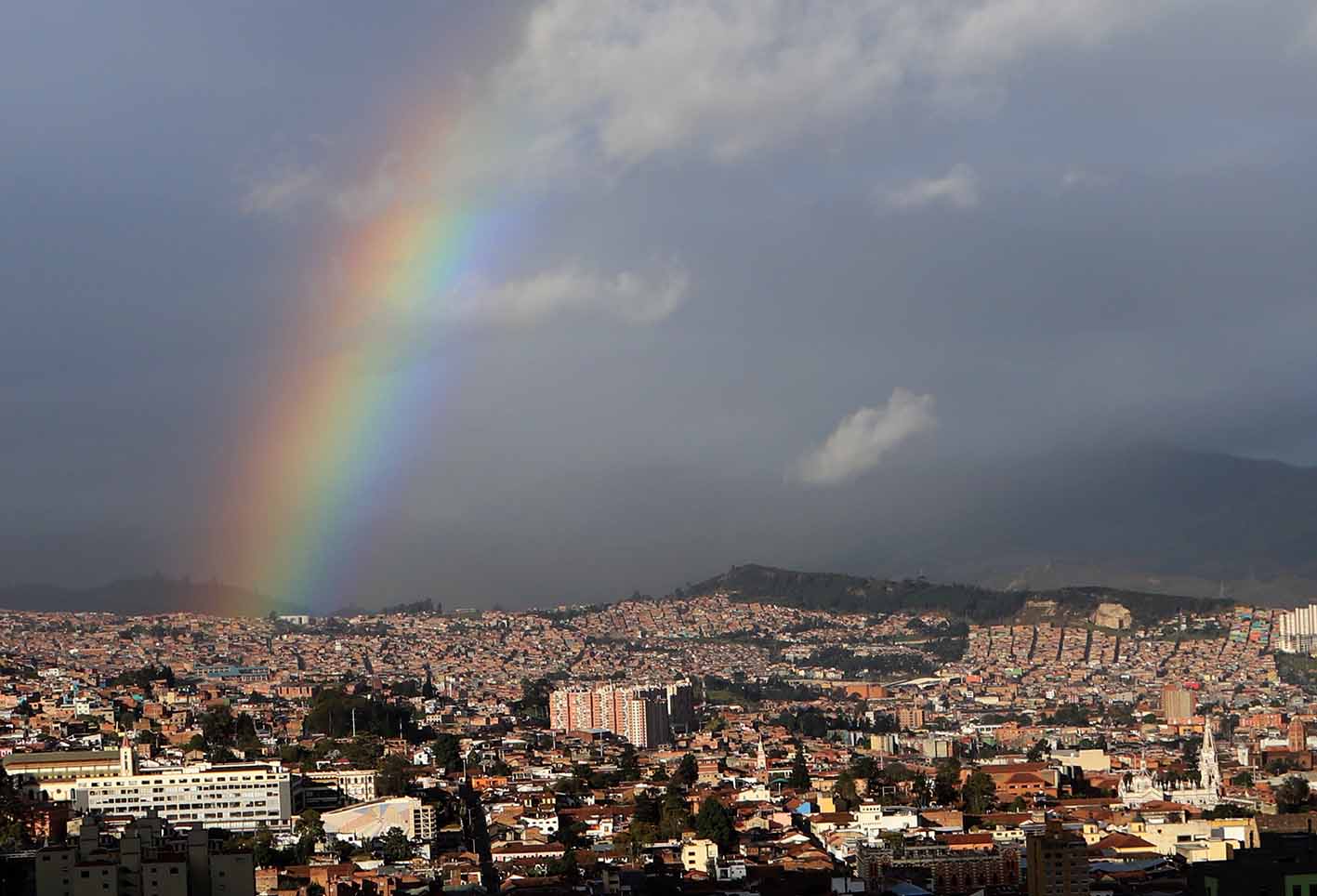 La soledad del céntrico sector de Bogotá, en medio de la cuarentena estricta por la pandemia.