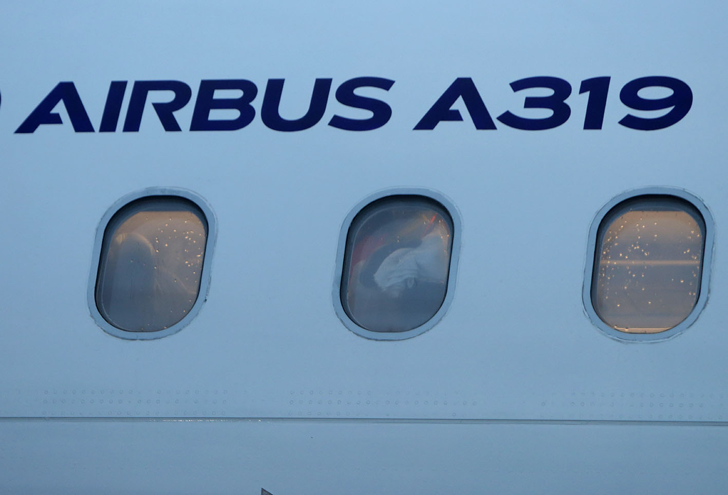 Desinfección de avión de Latam