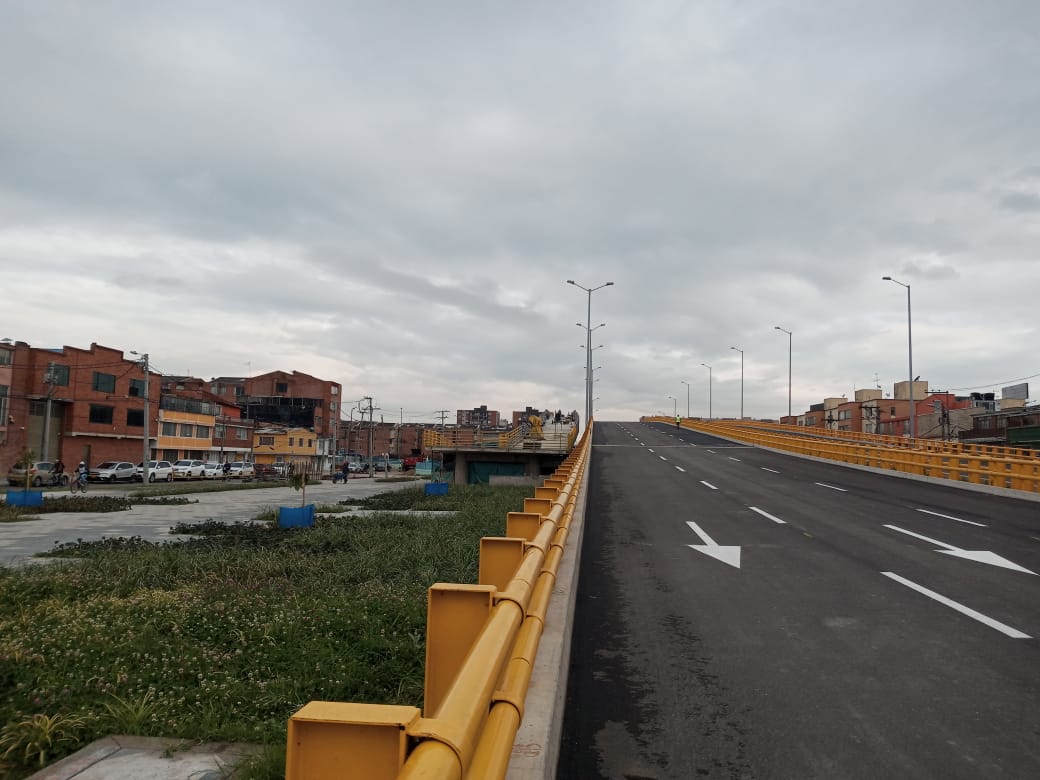 Puente José Celestino Mutis en Bogotá.