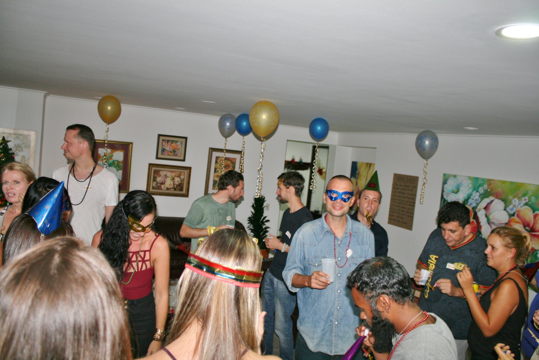 Fiesta de Juan Luis con extranjeros