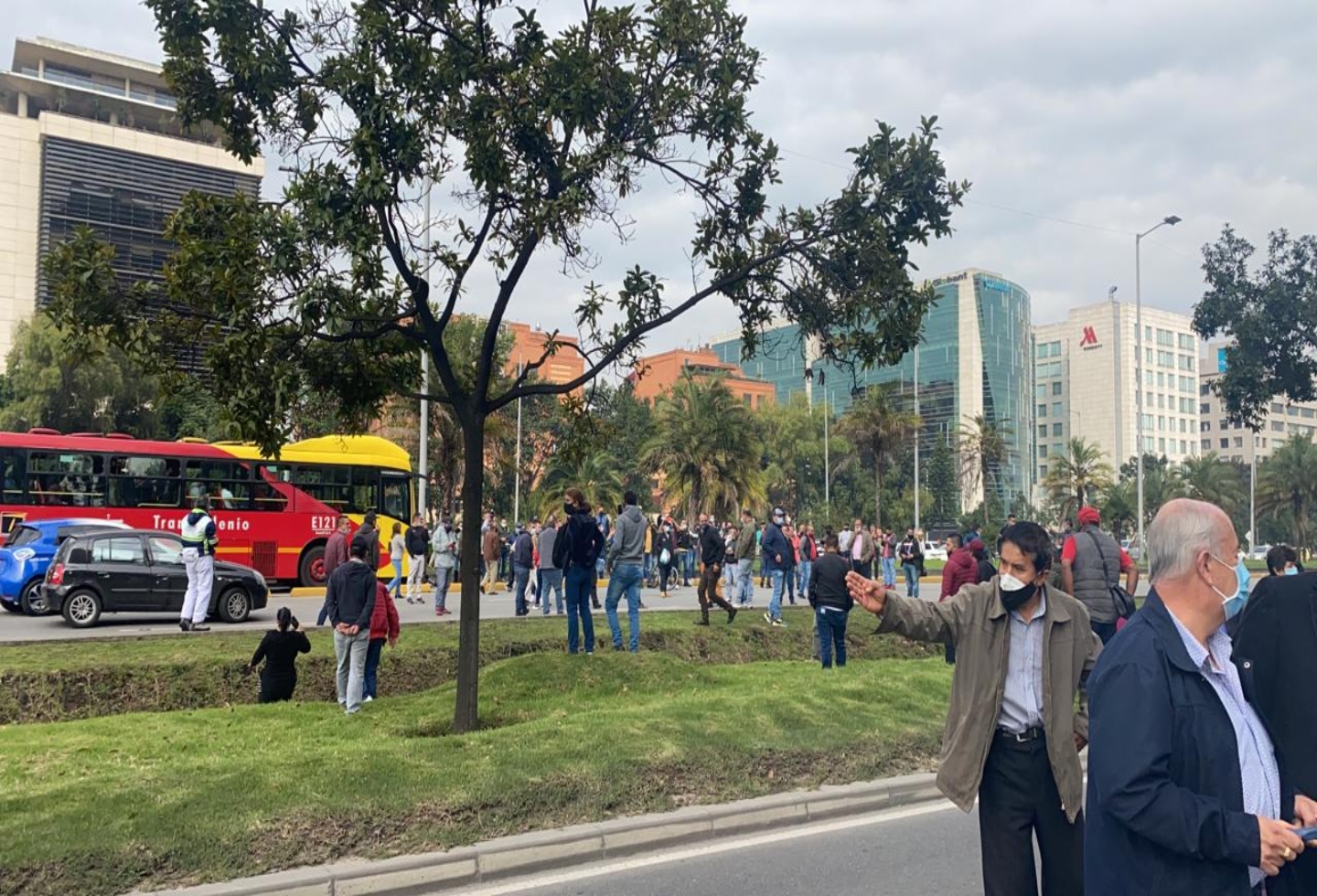 Protestas en Bogotá / Dueños de buses provisionales del SITP