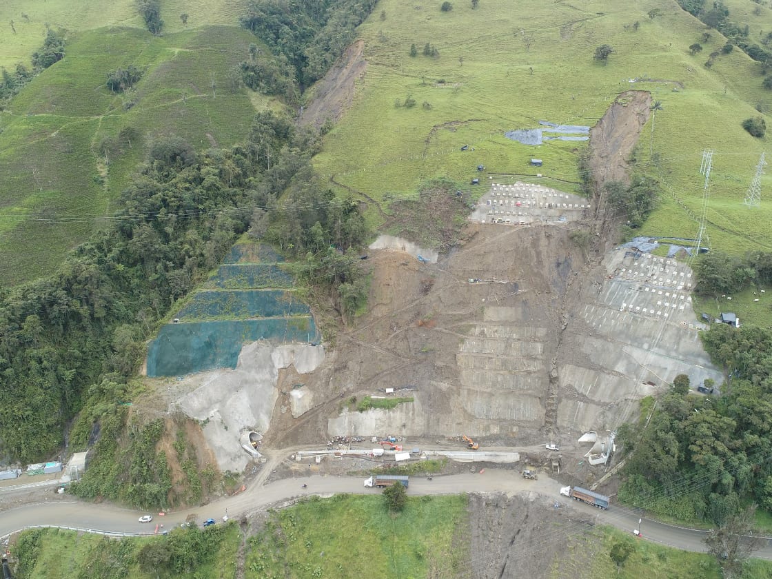 Derrumbes vía La Línea - Archivo RCN Radio Quindío