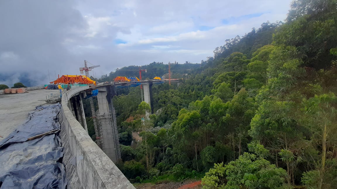Derrumbes vía La Línea - Archivo RCN Radio Quindío