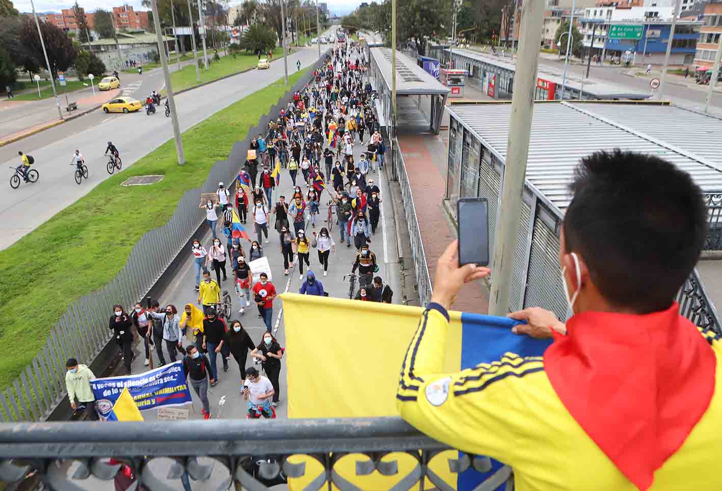 Paro nacional Colombia: protesta pacífica en Los Héroes el 12 de mayo de 2021 Paro nacional Colombia: protesta pacífica en Los Héroes el 12 de mayo de 2021