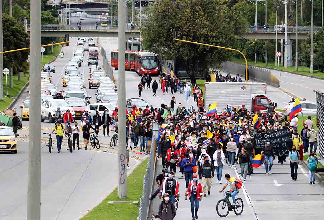 Paro nacional Colombia: protesta pacífica en Los Héroes el 12 de mayo Paro nacional Colombia: protesta pacífica en Los Héroes el 12 de mayo