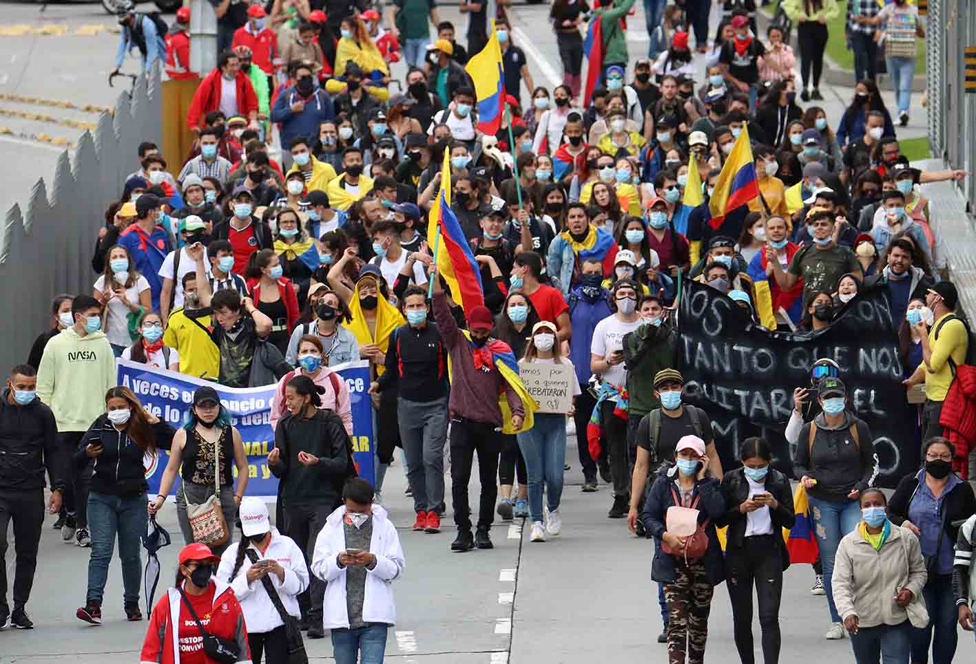 Paro nacional Colombia: protesta pacífica en Los Héroes el 12 de mayo de 2021 Paro nacional Colombia: protesta pacífica en Los Héroes el 12 de mayo de 2021