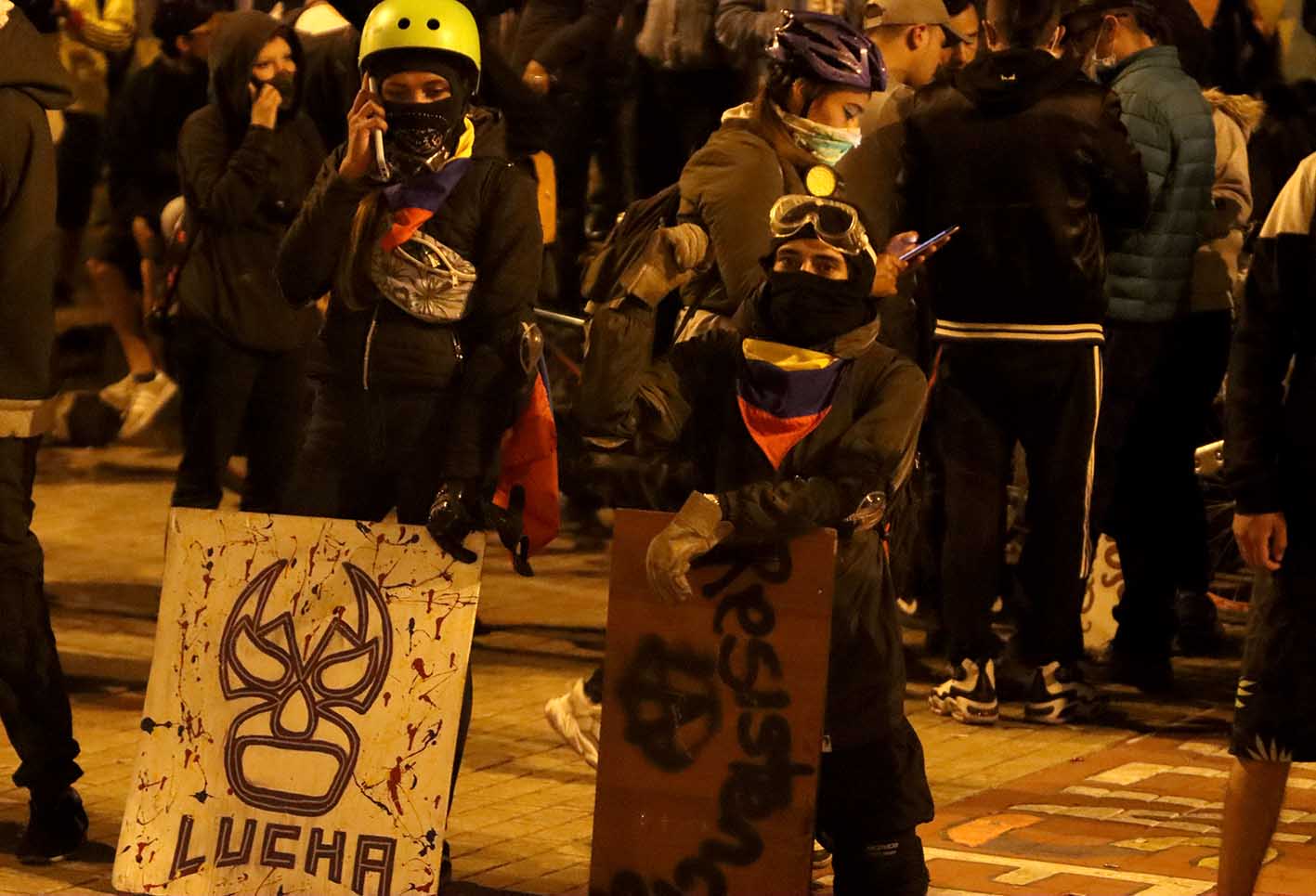 ENFRENTAMIENTOS ENTRE MANIFESTANTES Y POLICIA EN PORTAL LAS AMERICAS 21 DE MAYO