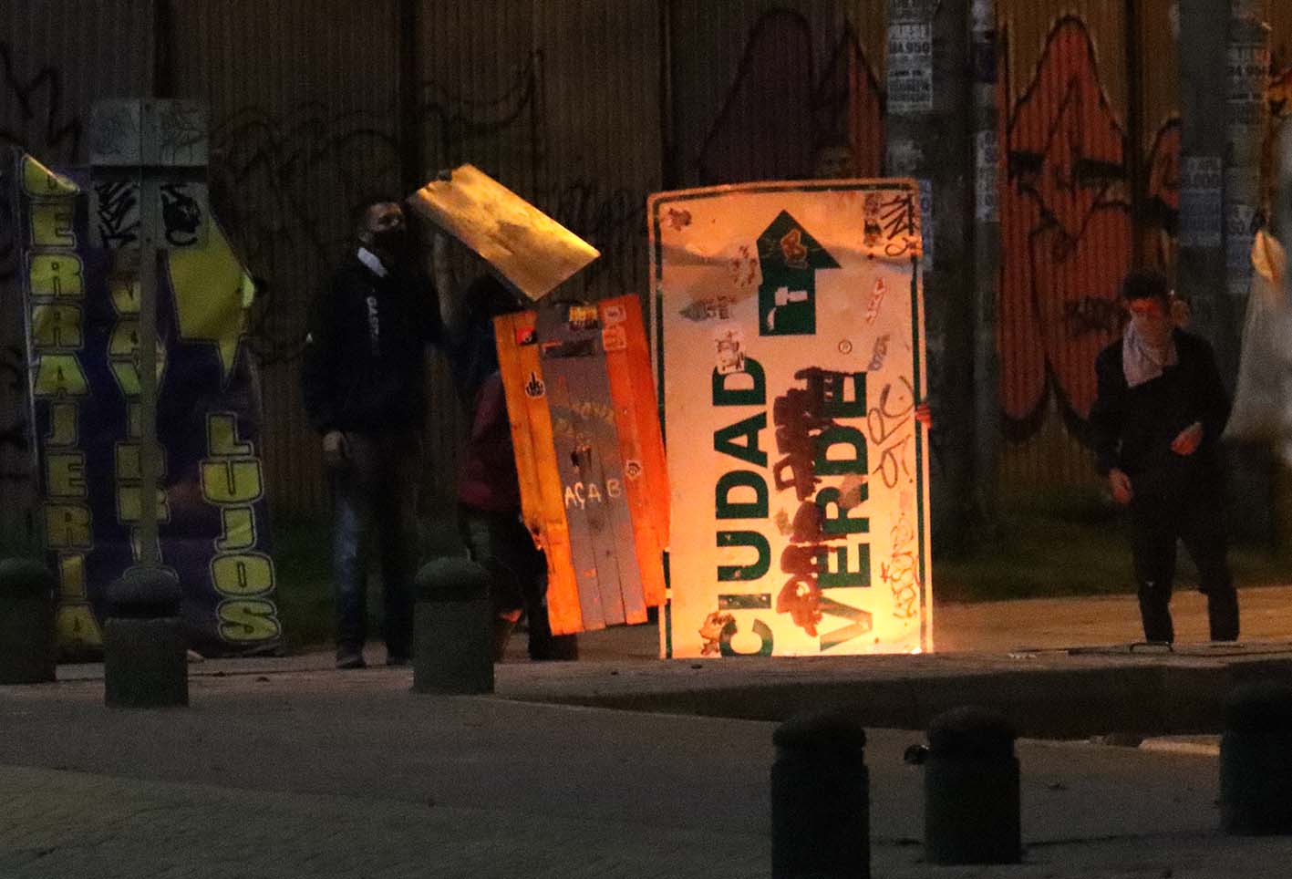 ENFRENTAMIENTOS ENTRE MANIFESTANTES Y POLICIA DEL ESMAD EN SOACHA