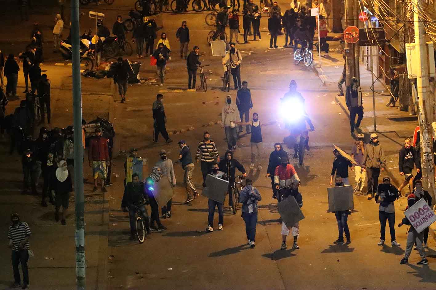 ENFRENTAMIENTOS ENTRE MANIFESTANTES Y POLICIA DEL ESMAD EN SOACHA