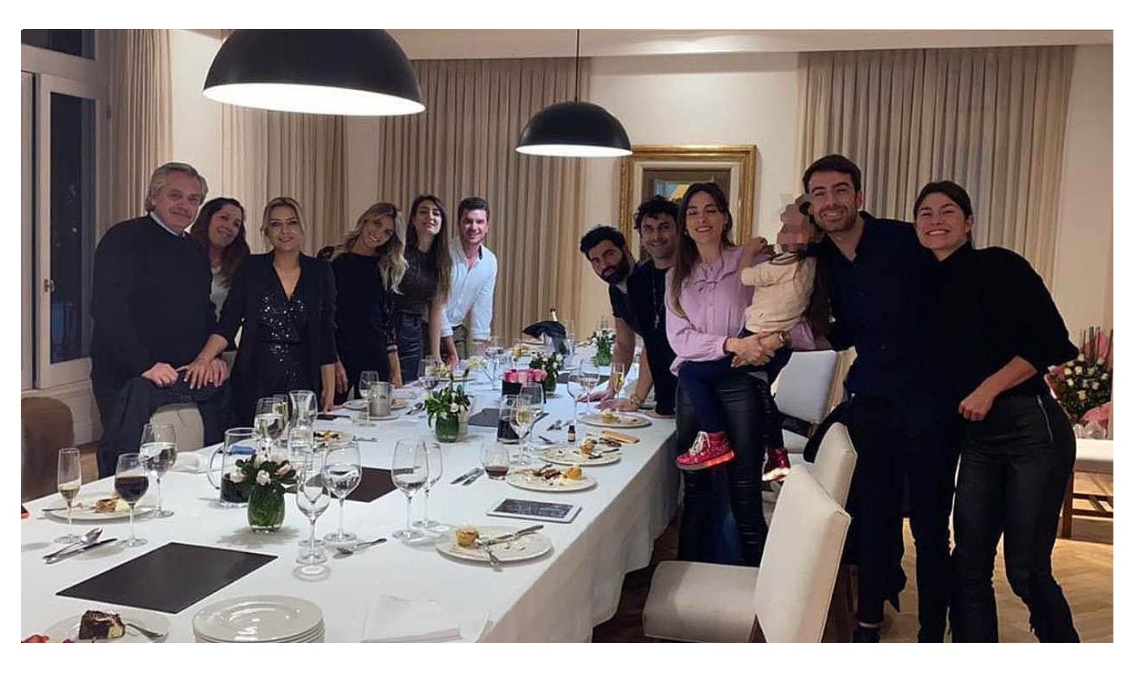 Fiesta en la Presidencia de Argentina en la que estuvo presente el presidente Alberto Fernández