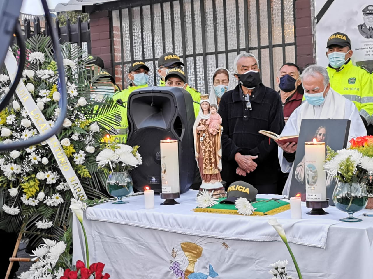 PLANTÓN POLICÍA ASESINADO