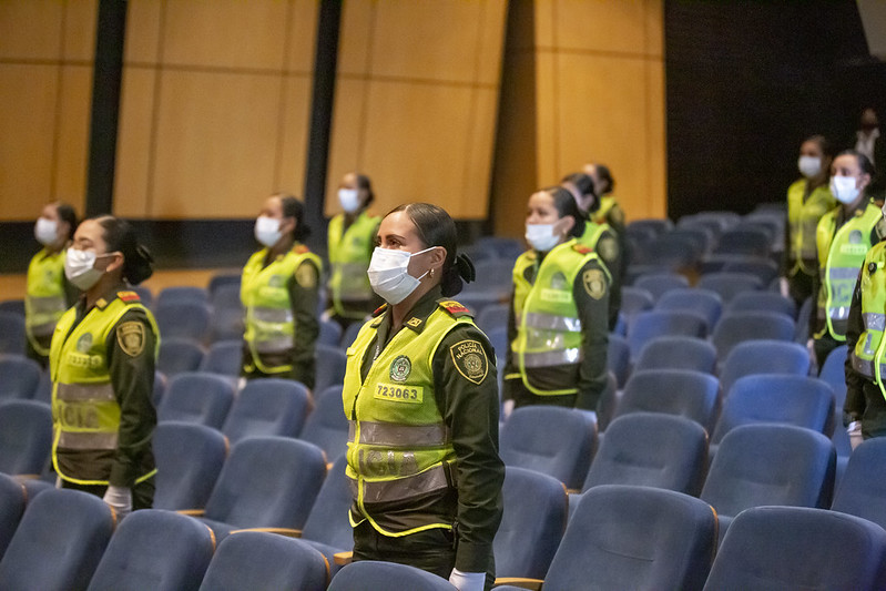 Auxiliares policía