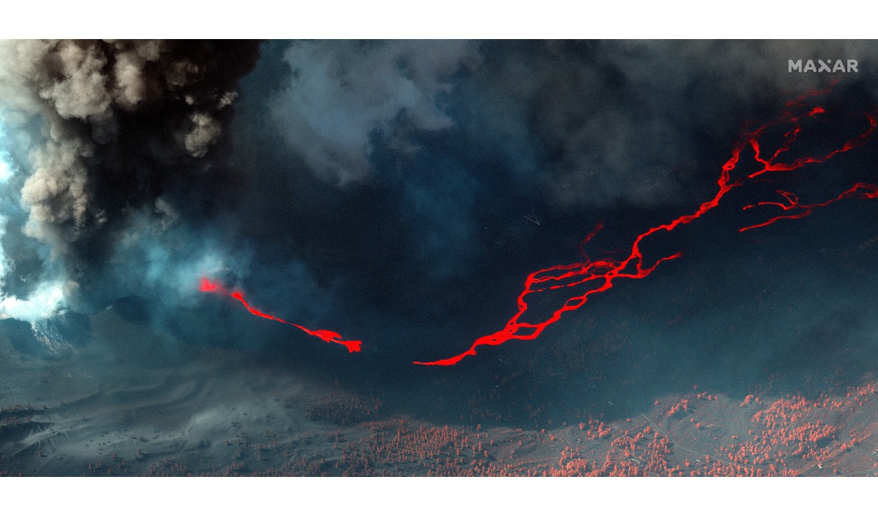 Lava del volcán Cumbre Vieja en el mar