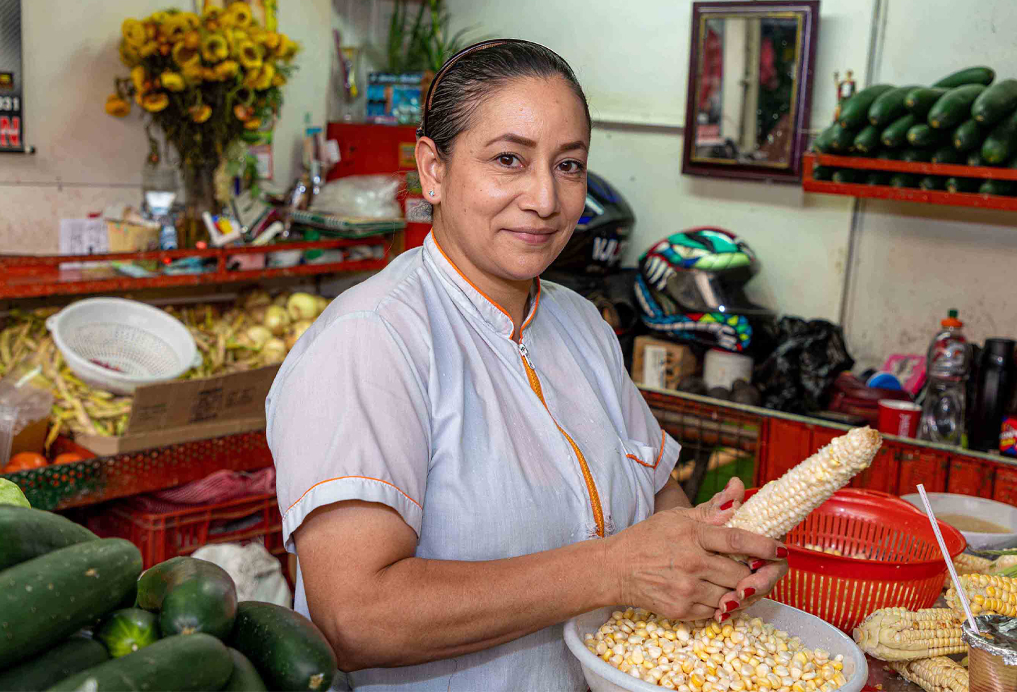 Mujeres trabajando Mujeres trabajando