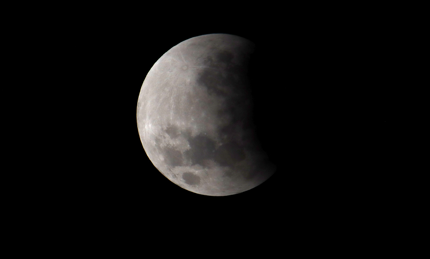 Eclipse de luna casi total en Colombia