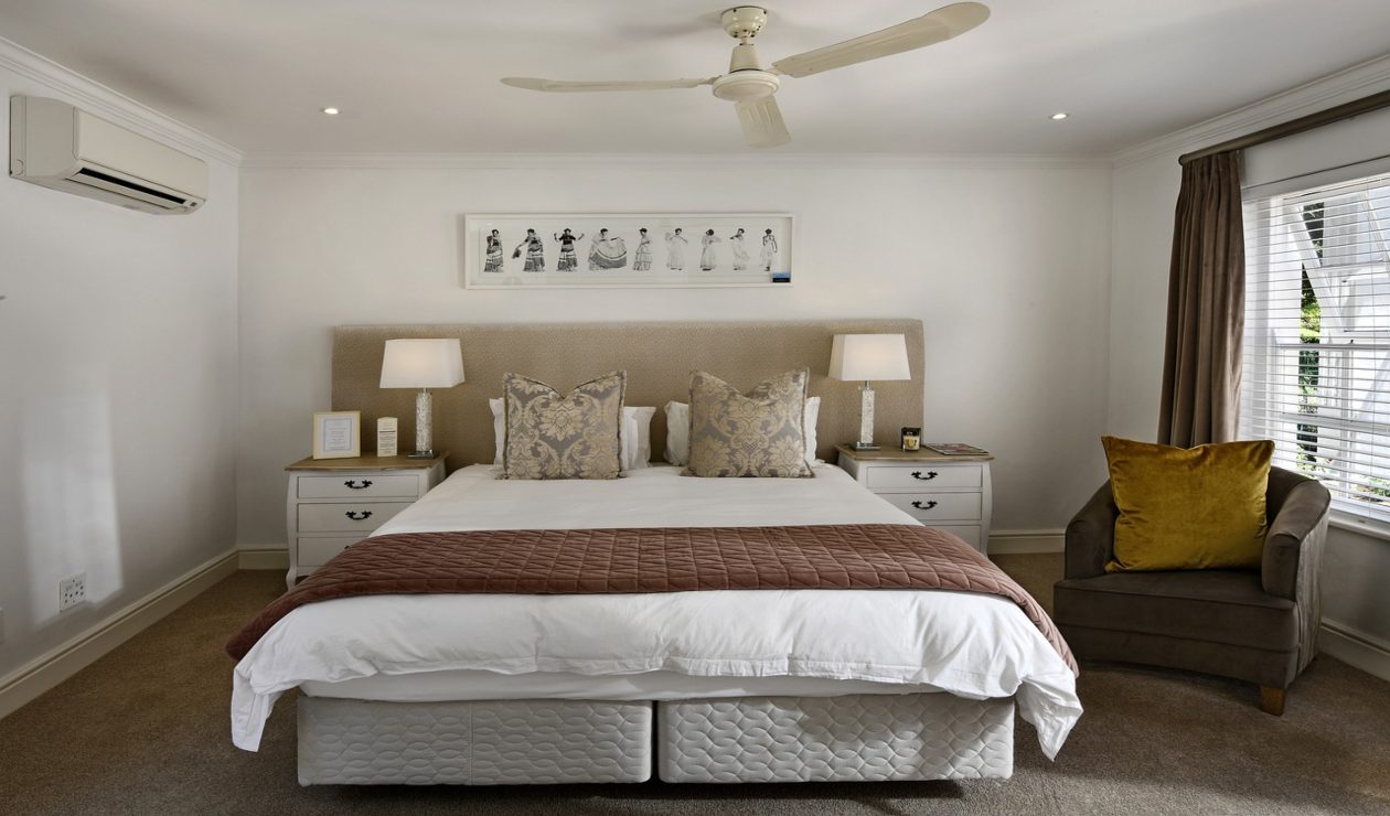 Cama de hotel para relajarse