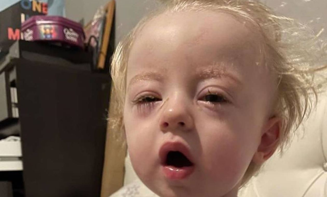 Taxi se niega a llevar a bebé a hospital porque papá no tenía tapaboca Taxi se niega a llevar a bebé a hospital porque papá no tenía tapaboca