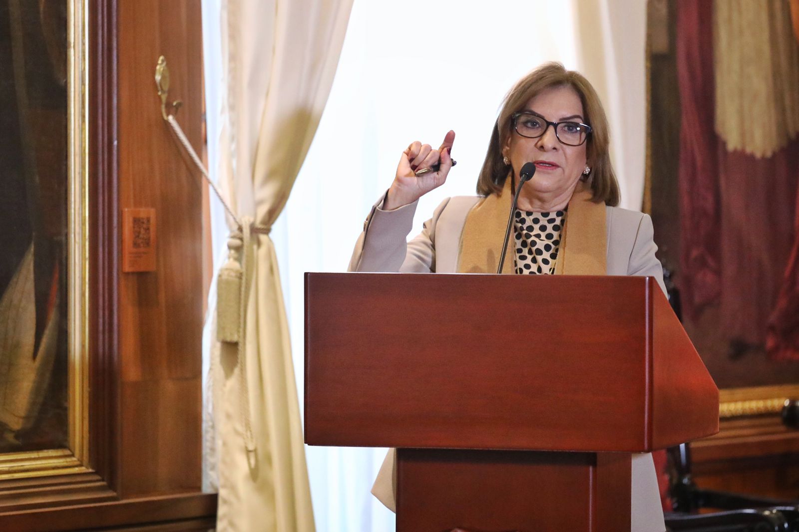 La procuradora Margarita Cabello anunció una investigación a Alfonso Prada La procuradora Margarita Cabello, denunció que cinco alcaldes y un gobernador, están investigados por participación en política
