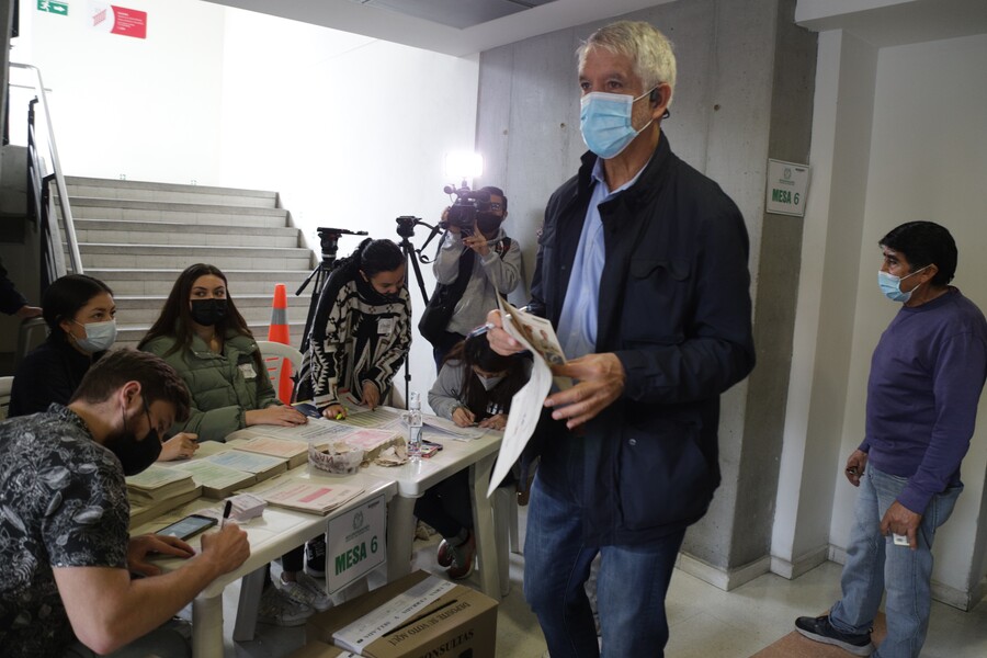 Enrique Peñalosa, derrotado en la Consulta de Equipo por Colombia