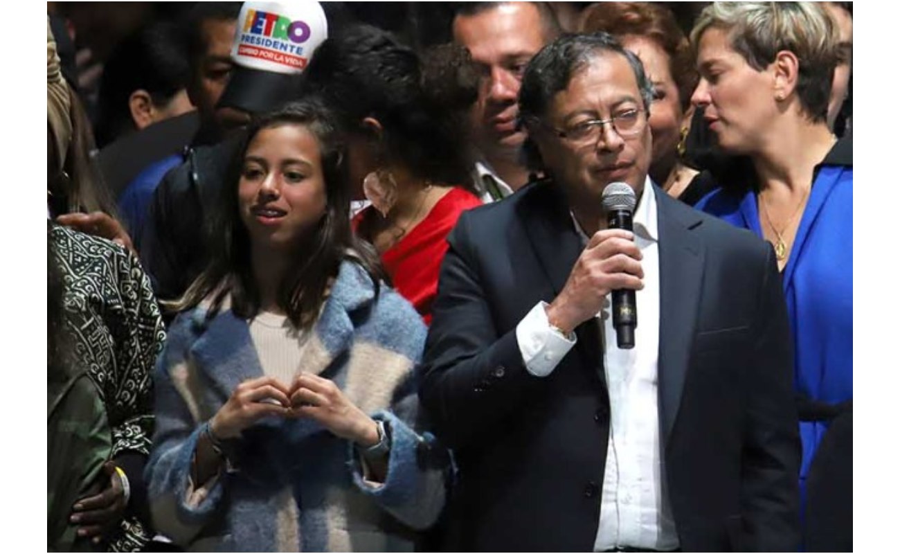 Gustavo Petro y su hija Antonella
