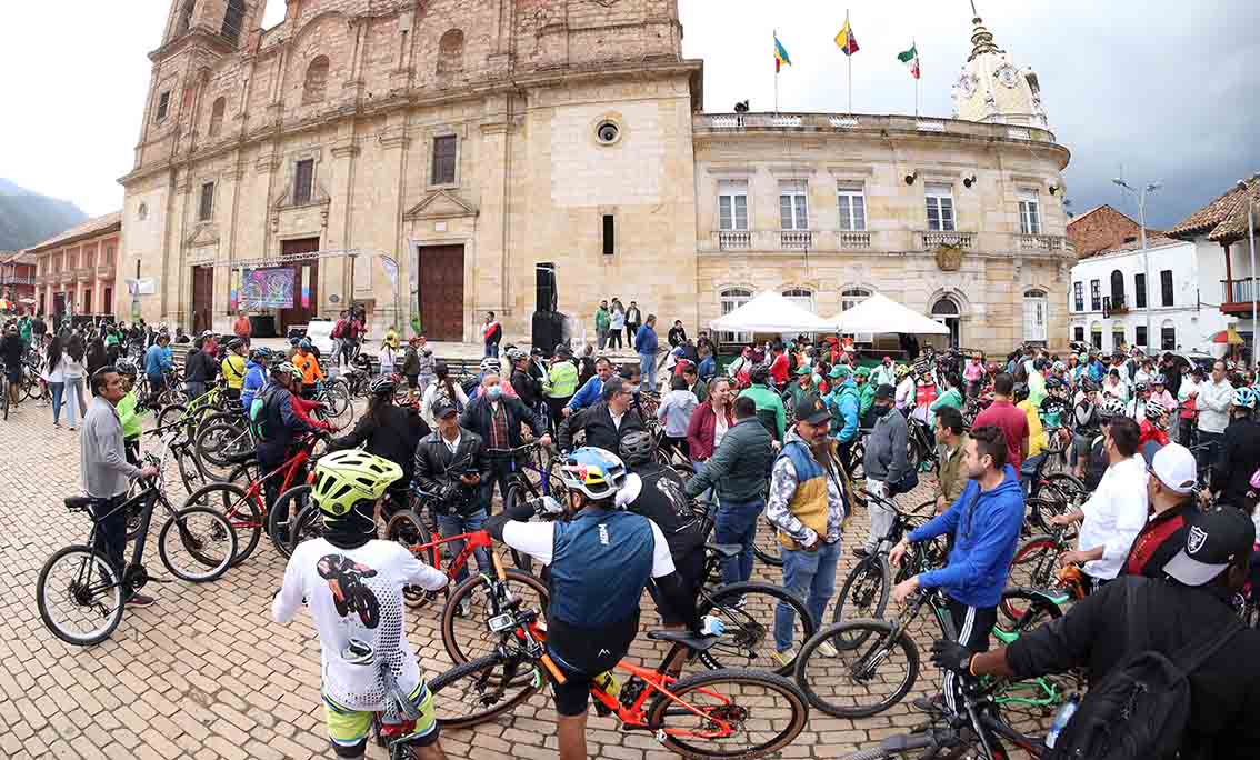 La bicicleta más grande de Colombia