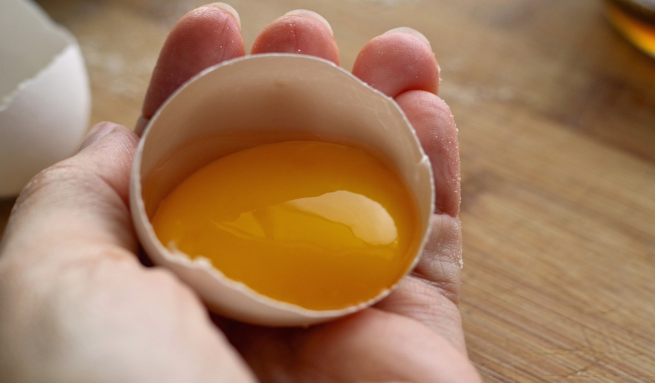 Mascarilla de huevo con aceite de oliva Mascarilla de huevo con aceite de oliva