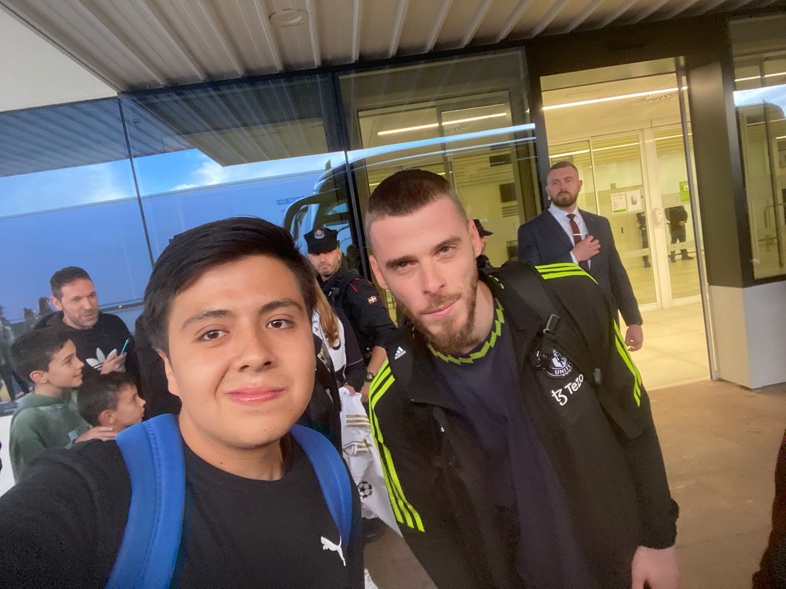 Sebastián, el joven que conquistó a Cristiano Ronaldo con una mochila Wayúu