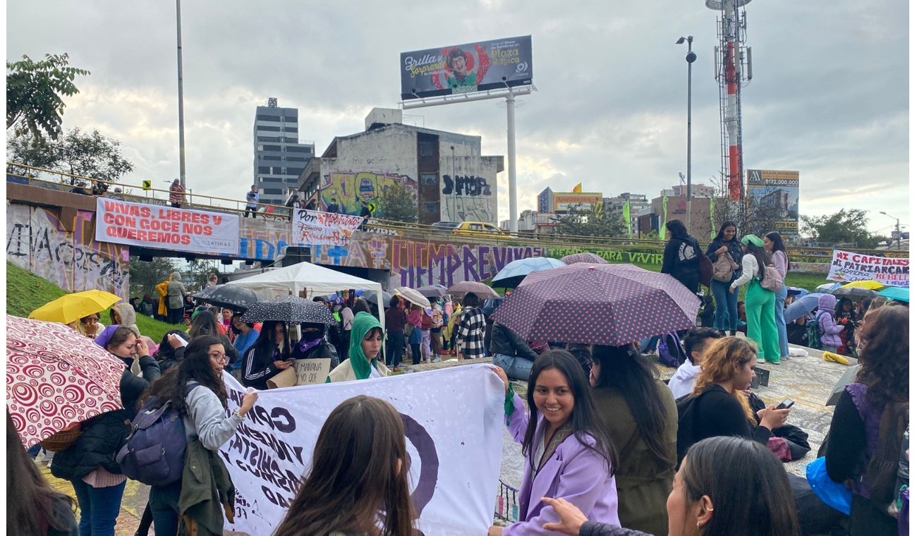 Marcha de feministas en Bogotá