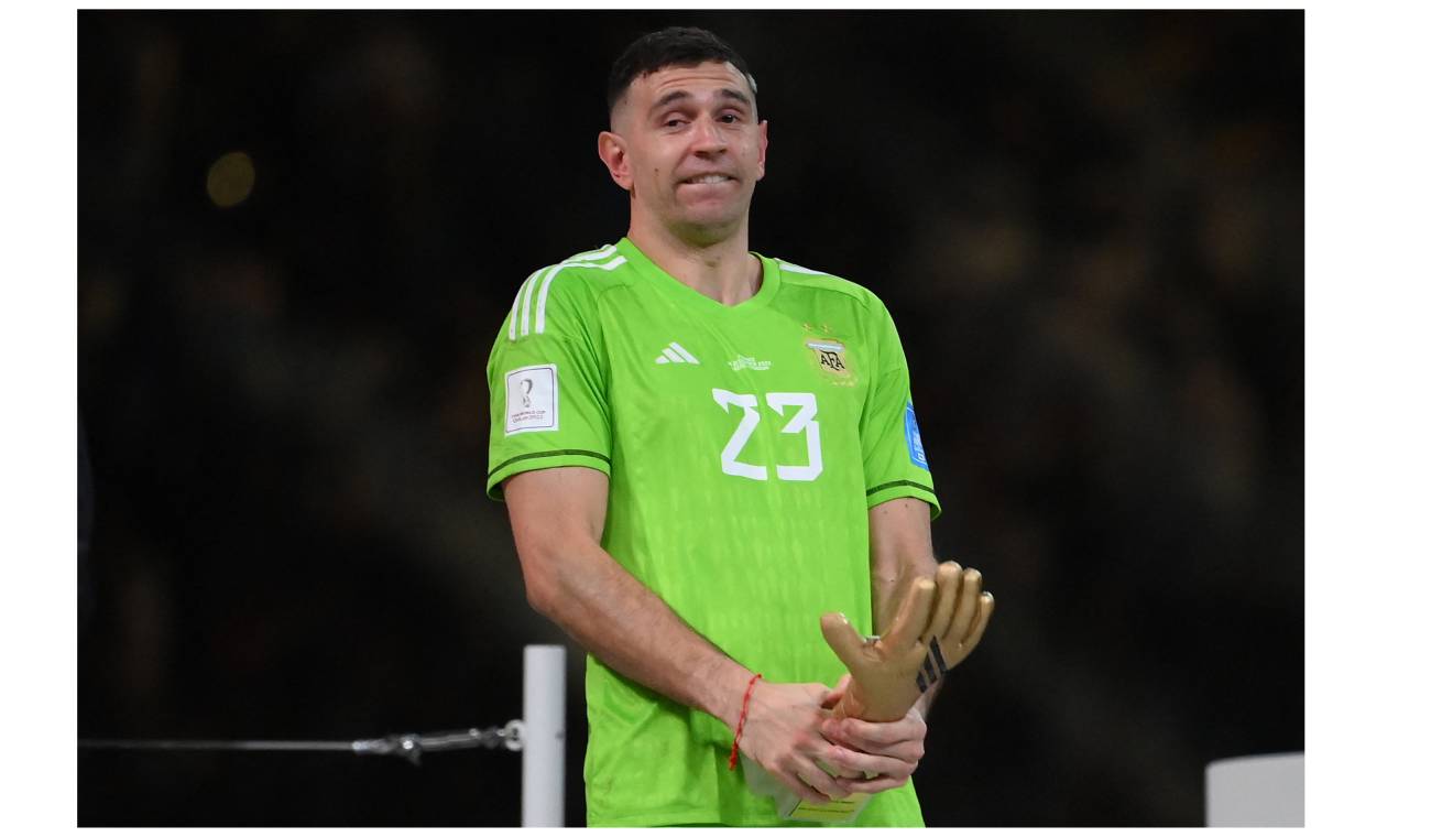 Dibu Martínez responde por gesto obsceno en Qatar 2022 Dibu Martínez fue la figura de la Selección Argentina en Qatar 2022