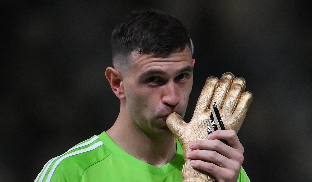 Dibu Martínez responde por gesto obsceno en Qatar 2022 Dibu Martínez, Guante de Oro con la Selección Argentina